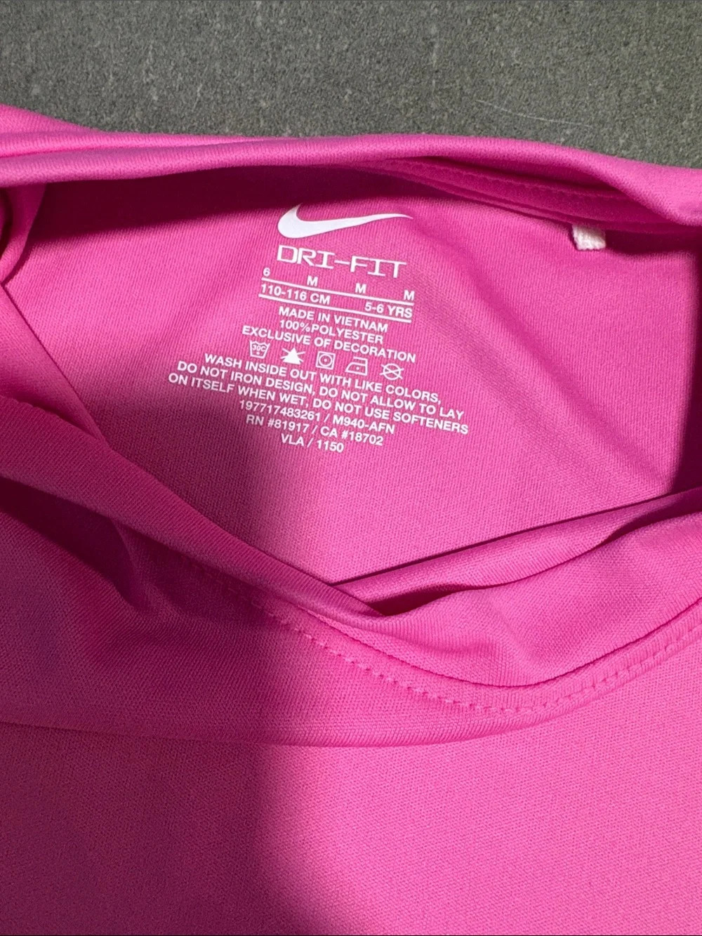 Nike Dri-Fit Girls Hot Pink and Orange  Tee & Shorts Set size Medium 5-6 yrs